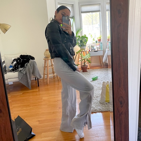 Wide cut side slit pants in light gray. Size 4. Worn 2x. Brand H&M. - Picture 6 of 6